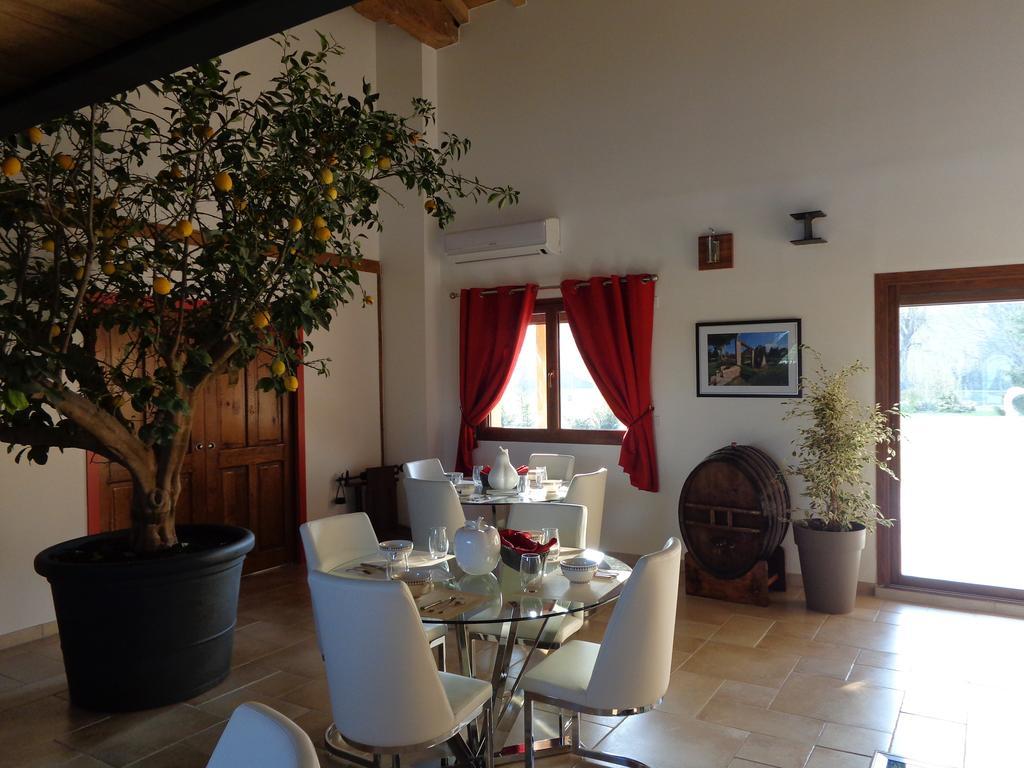 Bed and Breakfast Domaine De La Garde Vonnas Esterno foto